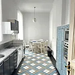 Bella - Old Town, Balcony Apartamento