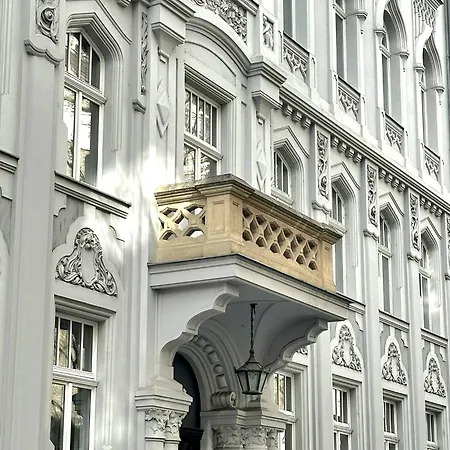 Bella - Old Town, Balcony Apartmán